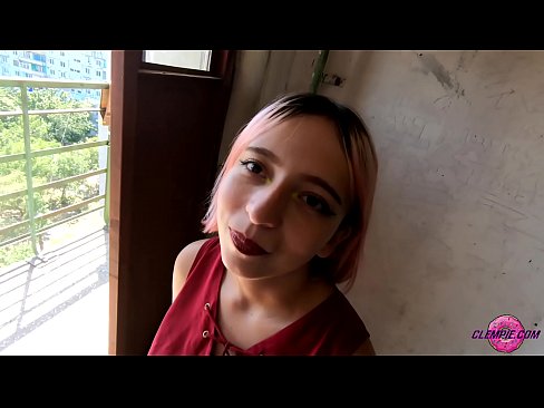 ❤️ شاگرد سينوئل چوسي ٿو هڪ اجنبي کي ٻاهر جي پوئتي ۾ - هن جي منهن تي ❤ ﹏
